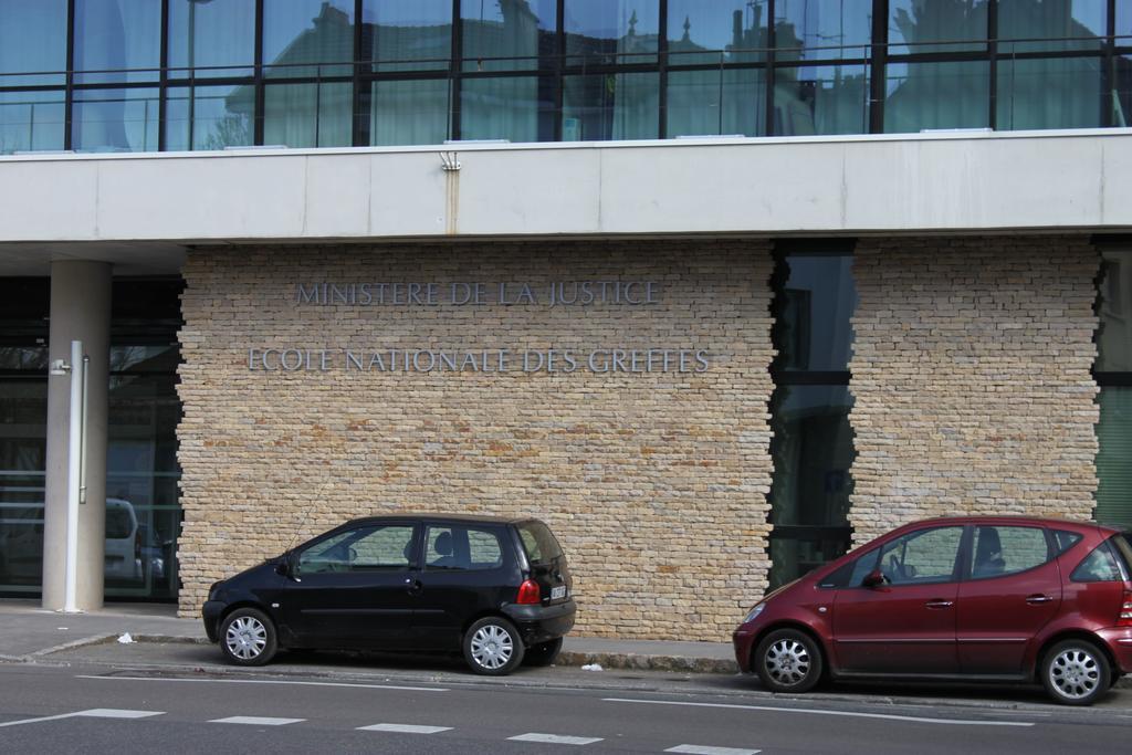Studio Meuble Dijon Lägenhet Exteriör bild